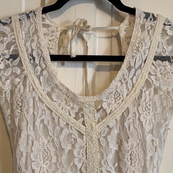 Lace Minidress - White lace with cream accents - Picture 2 of 4